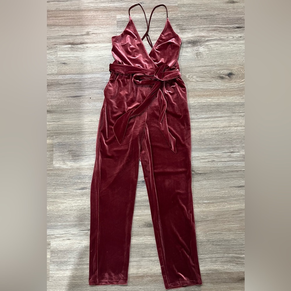 EXPRESS Velvet Jumpsuit Sz 4
